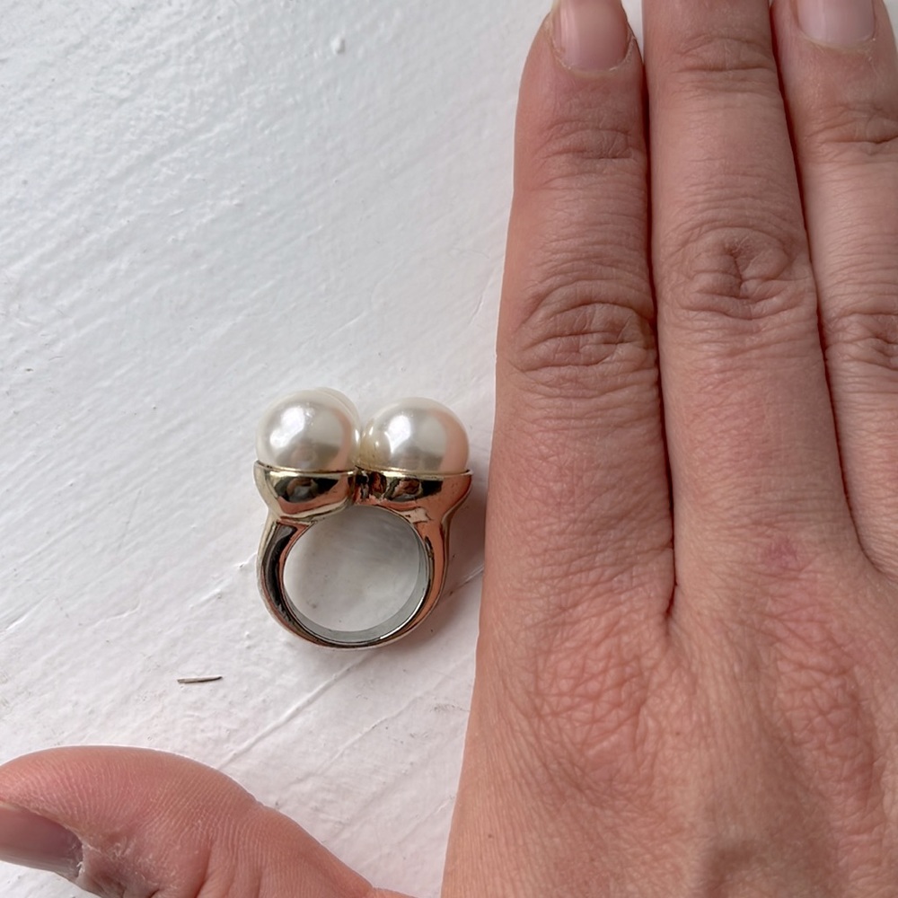 Gold Statement Ring With Three Large Pearls - image 4